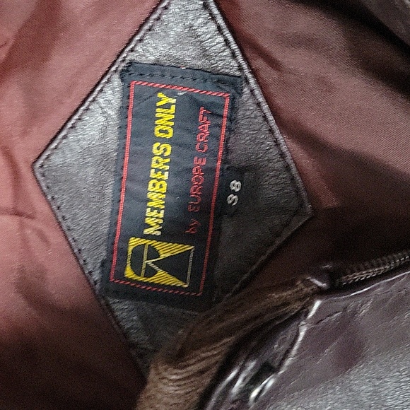 Members Only Leather Jacket, Size 38. Dark red brown color - Picture 2 of 5